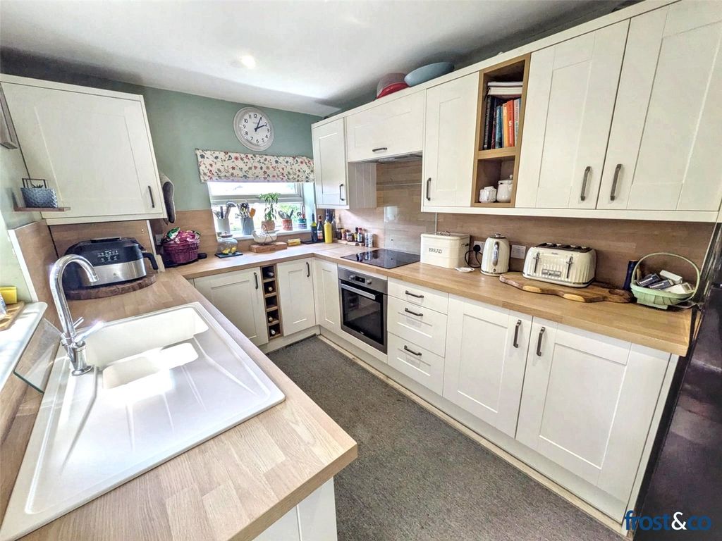 Property photo 2 of 13 Kitchen