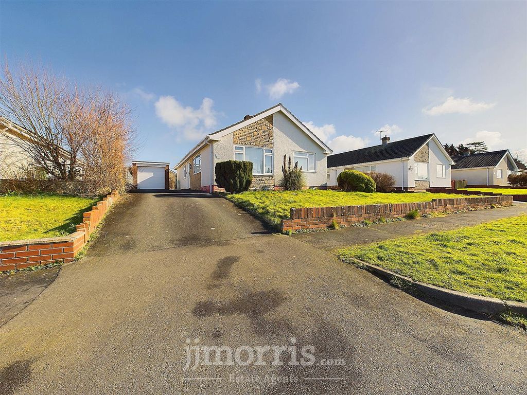 Property photo 1 of 30 Cam03686G0-Pr0258-Still001.Jpg