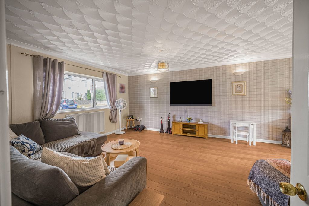 Property photo 1 of 39