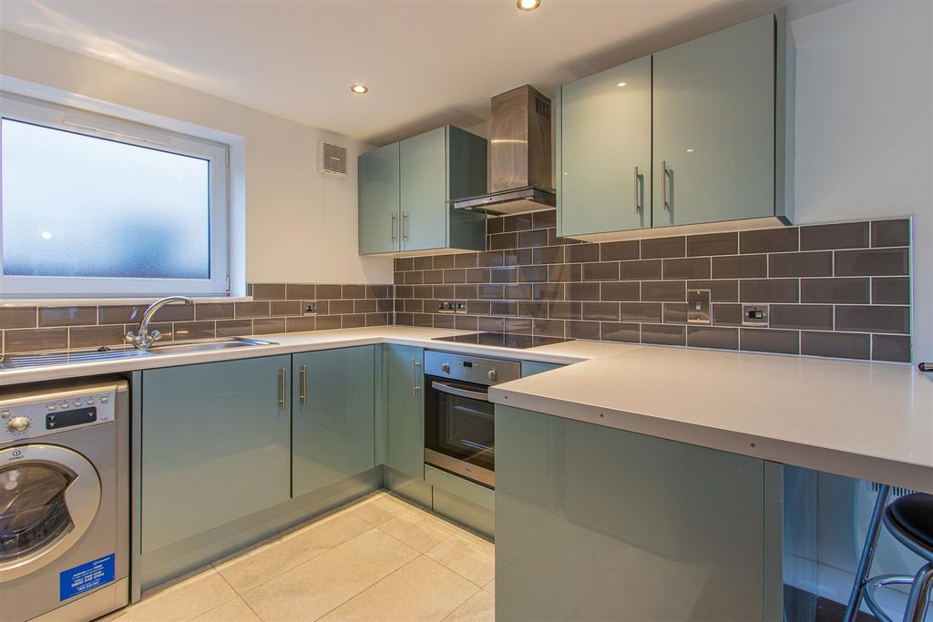 Property photo 3 of 8 Newfoundland Court 1-6.Jpg