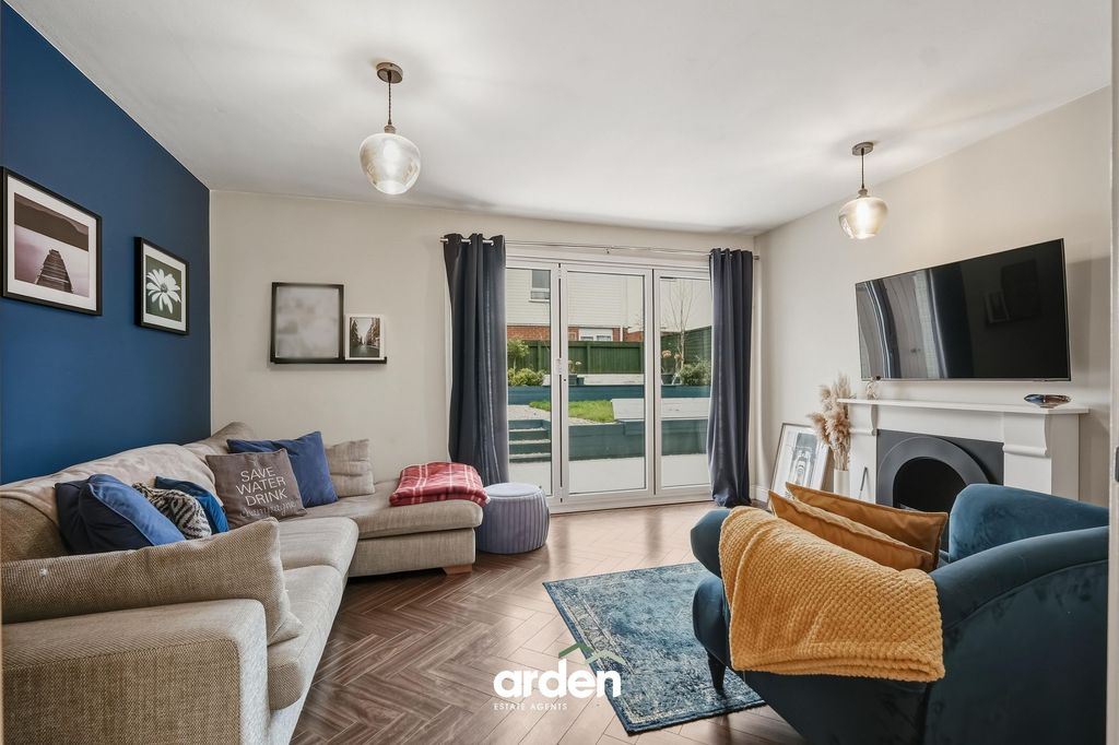 Property photo 2 of 12