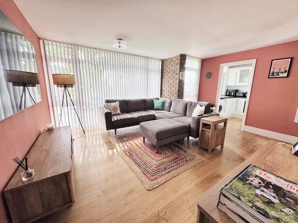 Property photo 1 of 11 Main Picture