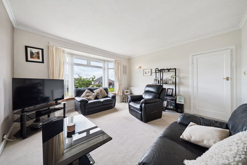 Property photo 2 of 36