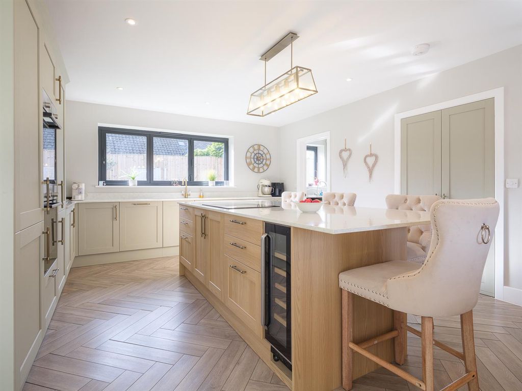 Property photo 3 of 23 110 Malmesbury Road-41.Jpg