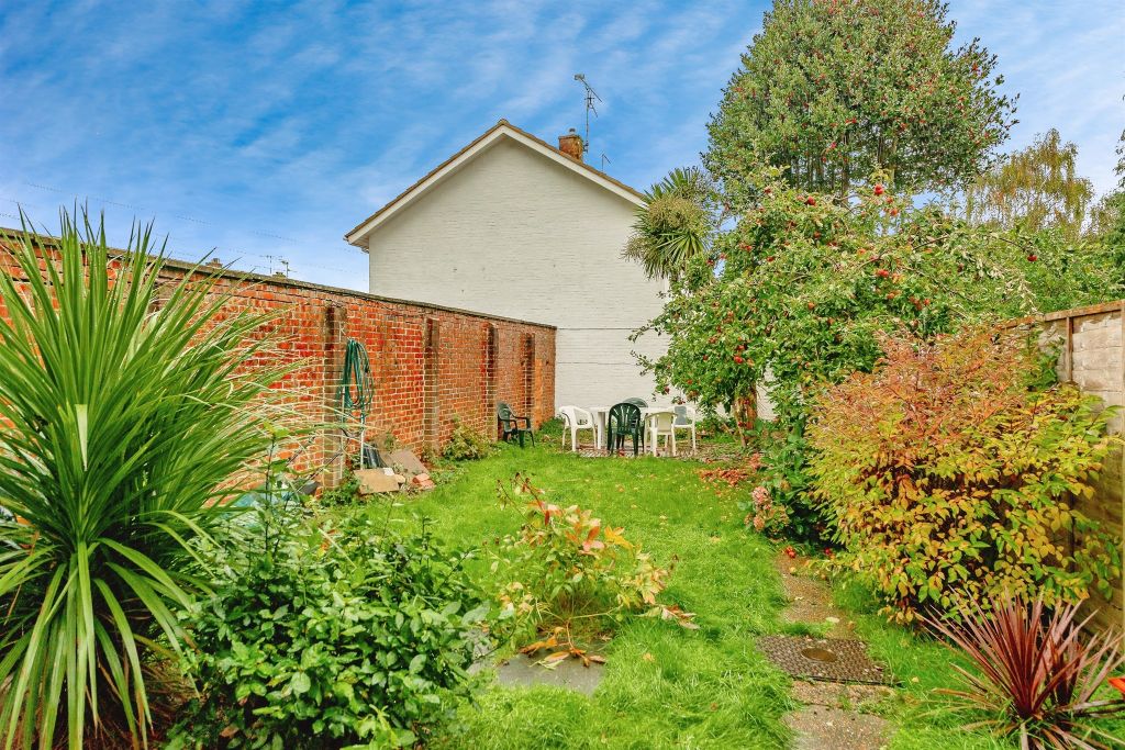 Property photo 2 of 17