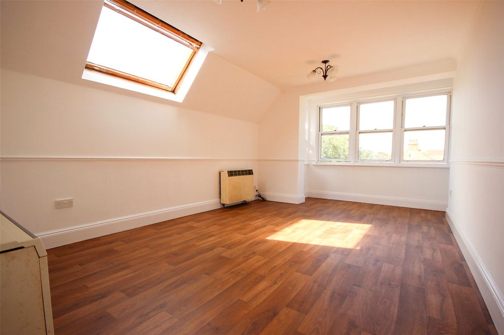 Property photo 2 of 7 Picture No. 03