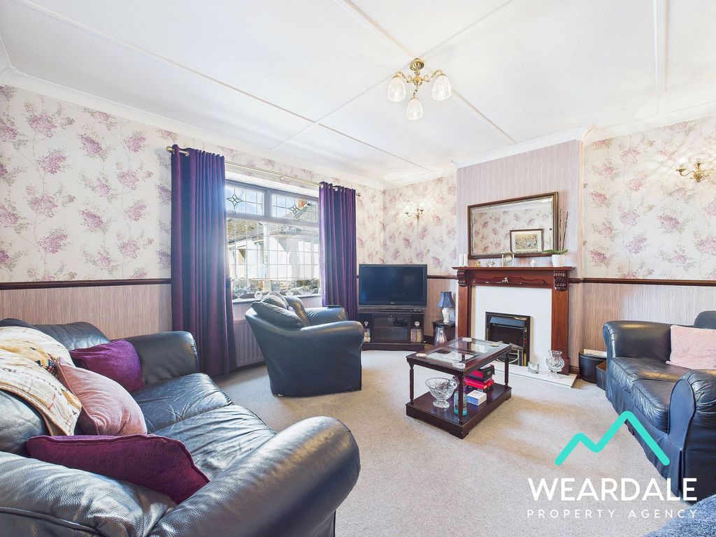 Property photo 2 of 40
