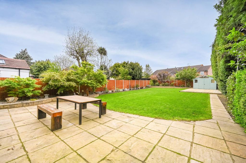 Property photo 3 of 11