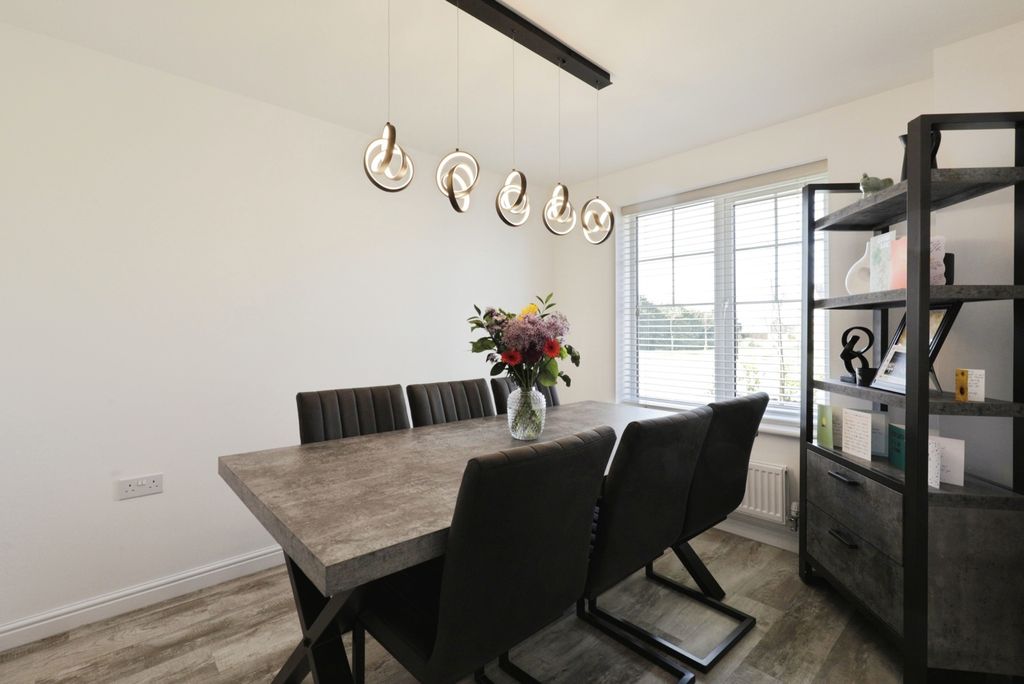 Property photo 2 of 23 Pbox-Img.Jpg
