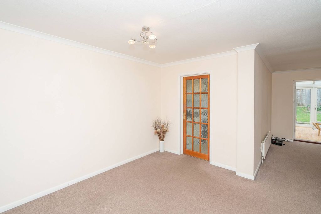 Property photo 3 of 25