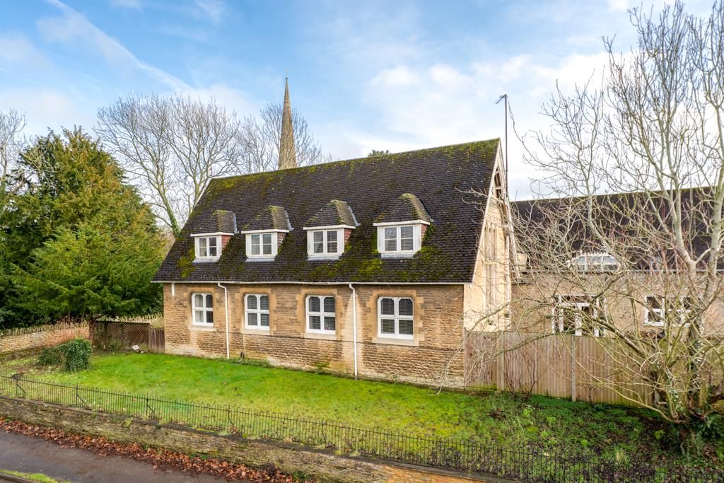 Property photo 1 of 54 8 Church Street, Burton Latimer-4.Jpg