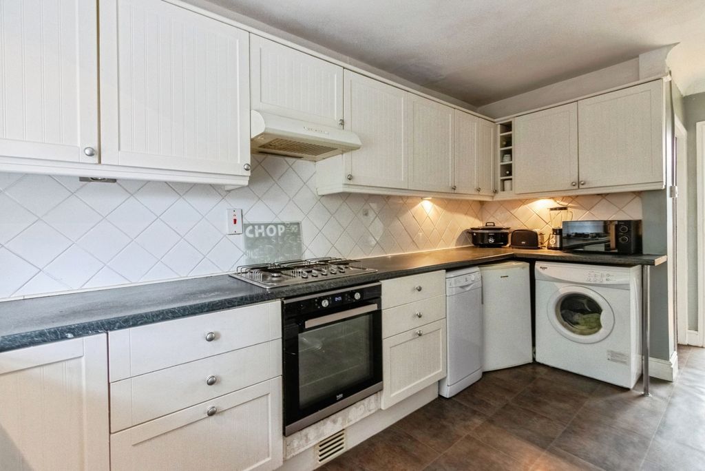 Property photo 3 of 20 Pbox-Img.Jpg