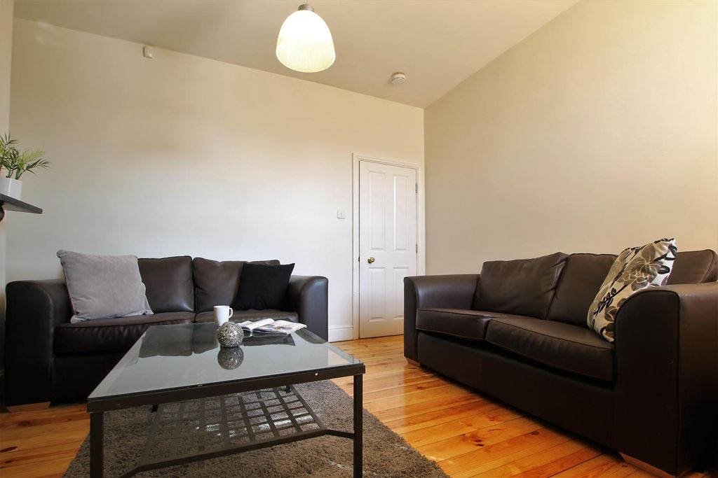 Property photo 2 of 9 374.Jpg