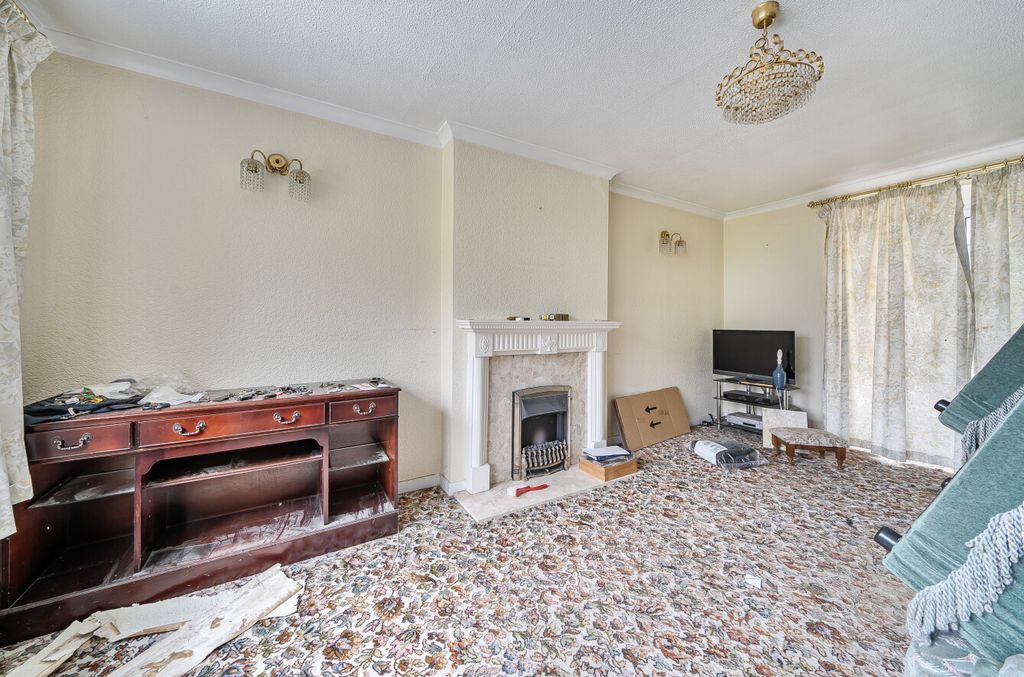Property photo 2 of 19 2