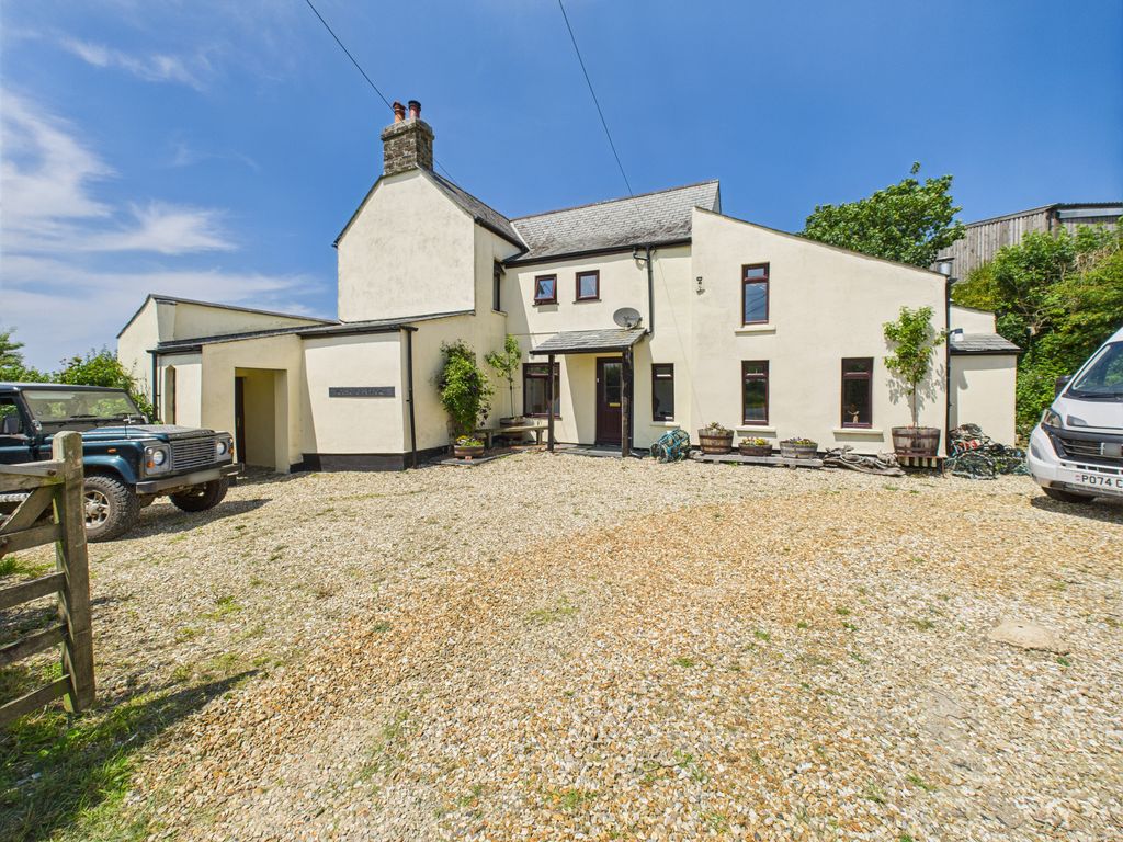 Property photo 2 of 33