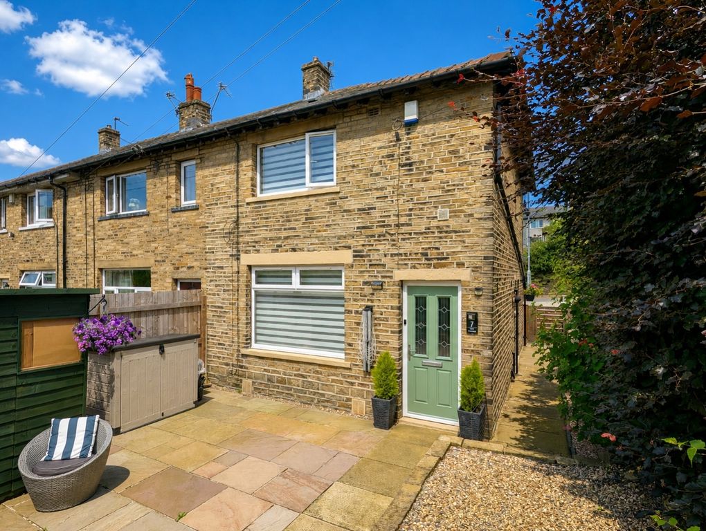 Property photo 1 of 20 7 Hill Cresc Ewemove Brighouse (5)