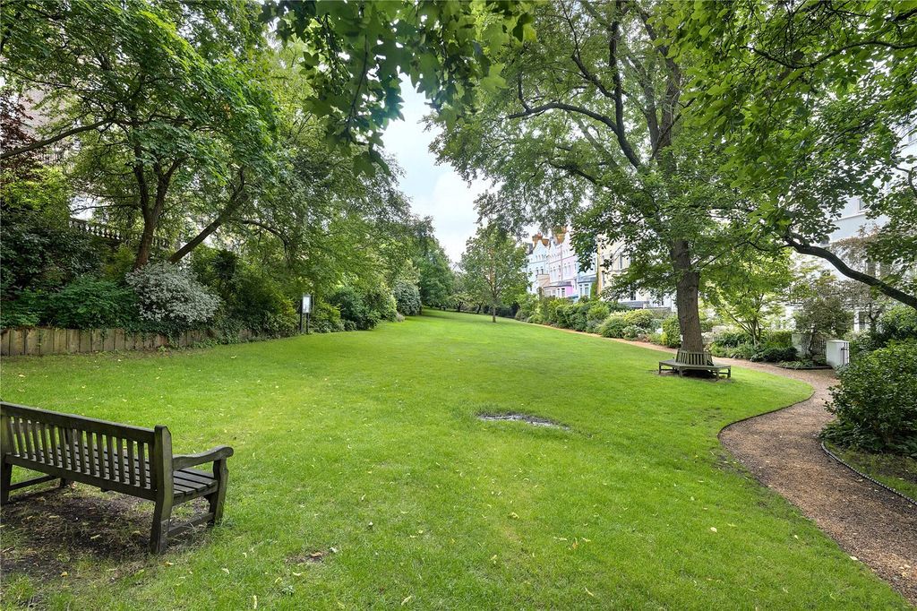 Property photo 3 of 12 Picture No. 11