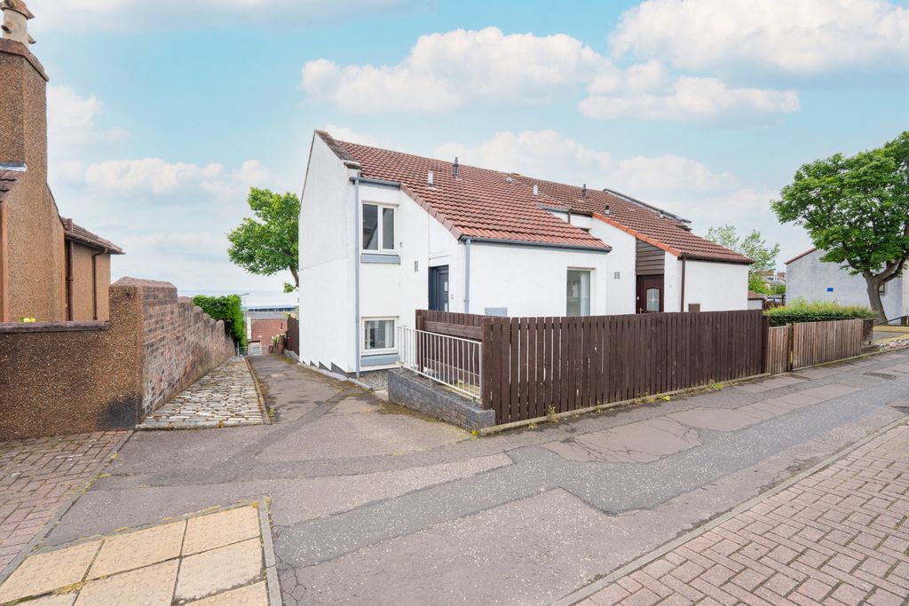 Property photo 3 of 45