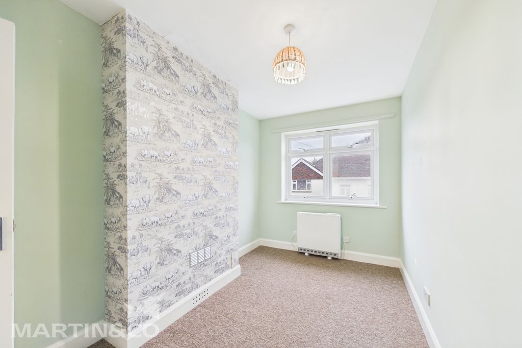 Property photo 3 of 13 Cam01953G0-Pr0141-Still008