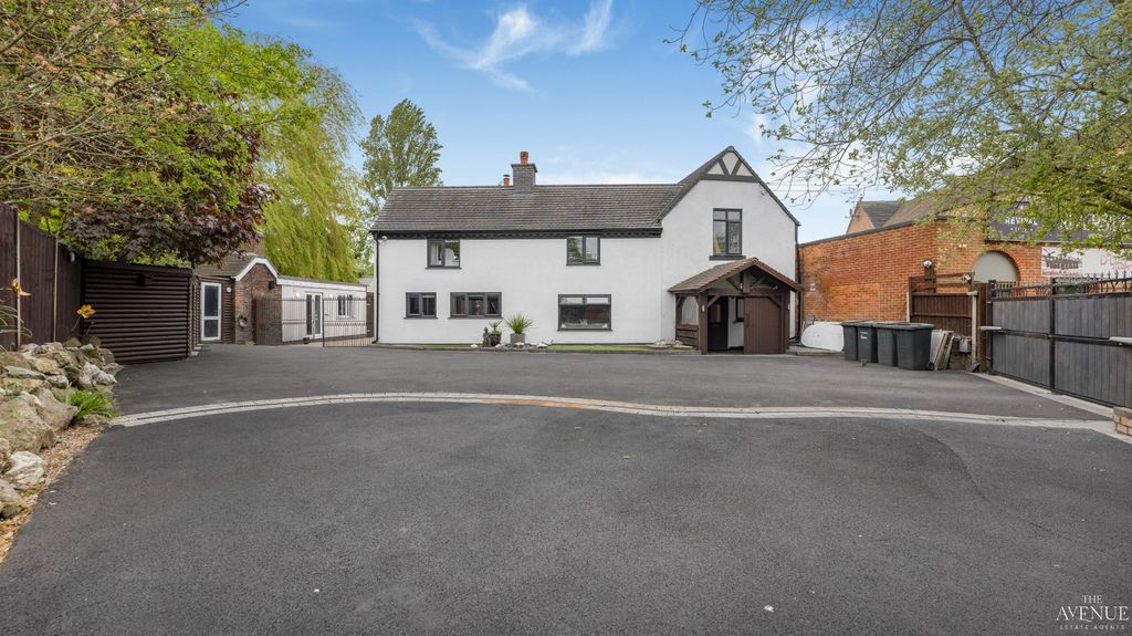 Property photo 1 of 55 4815201