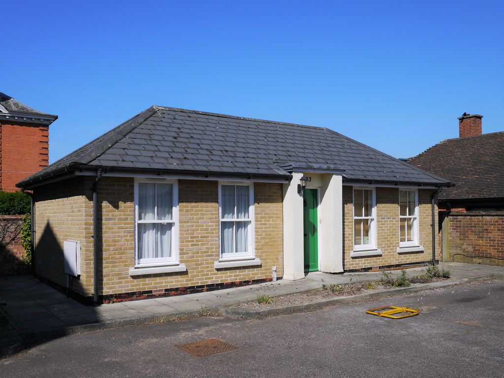 Property photo 1 of 5