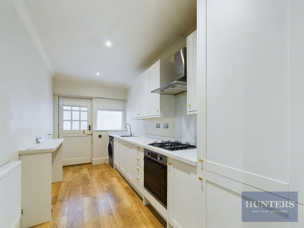 Property photo 1 of 12 Cam02256G0-Pr0179-Still004.Jpg