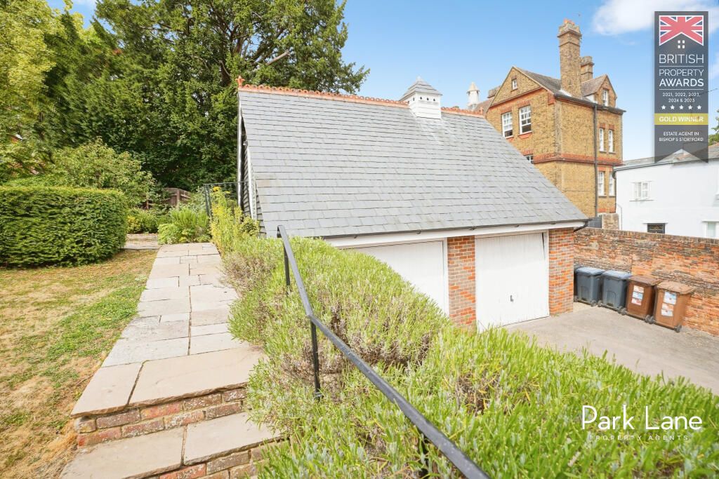 Property photo 2 of 23