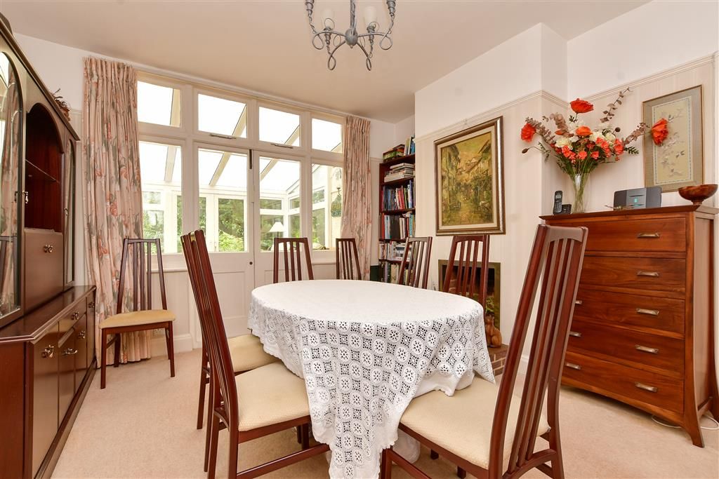 Property photo 3 of 10 Dining Room