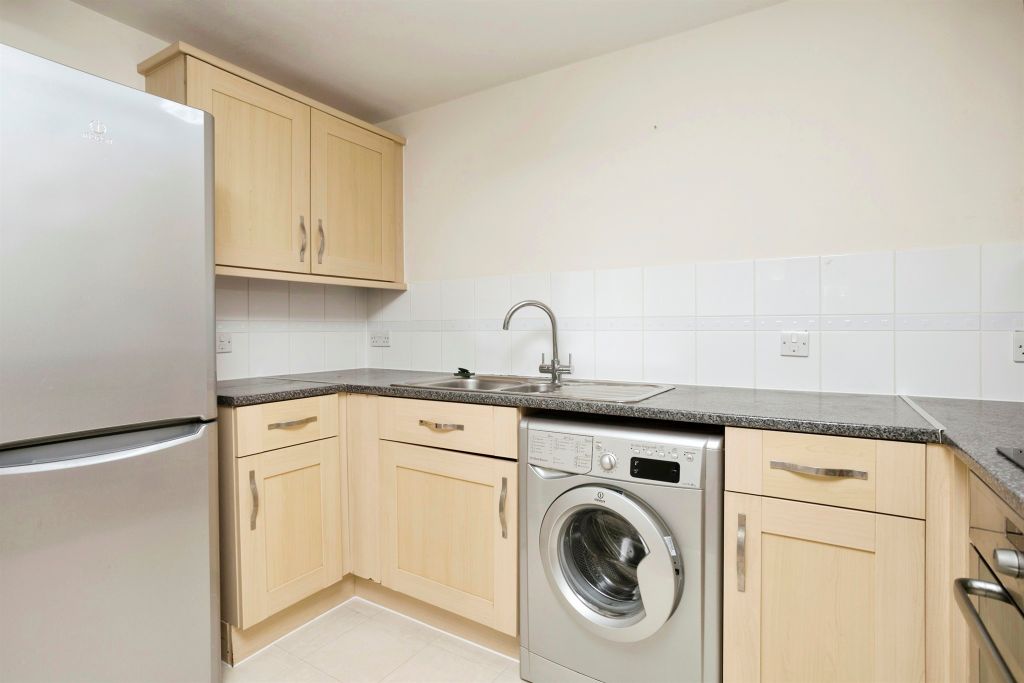Property photo 3 of 16