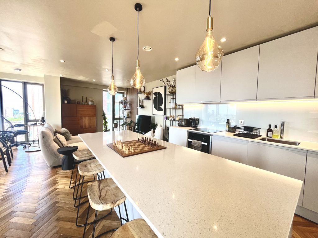 Property photo 3 of 20 Kitchen