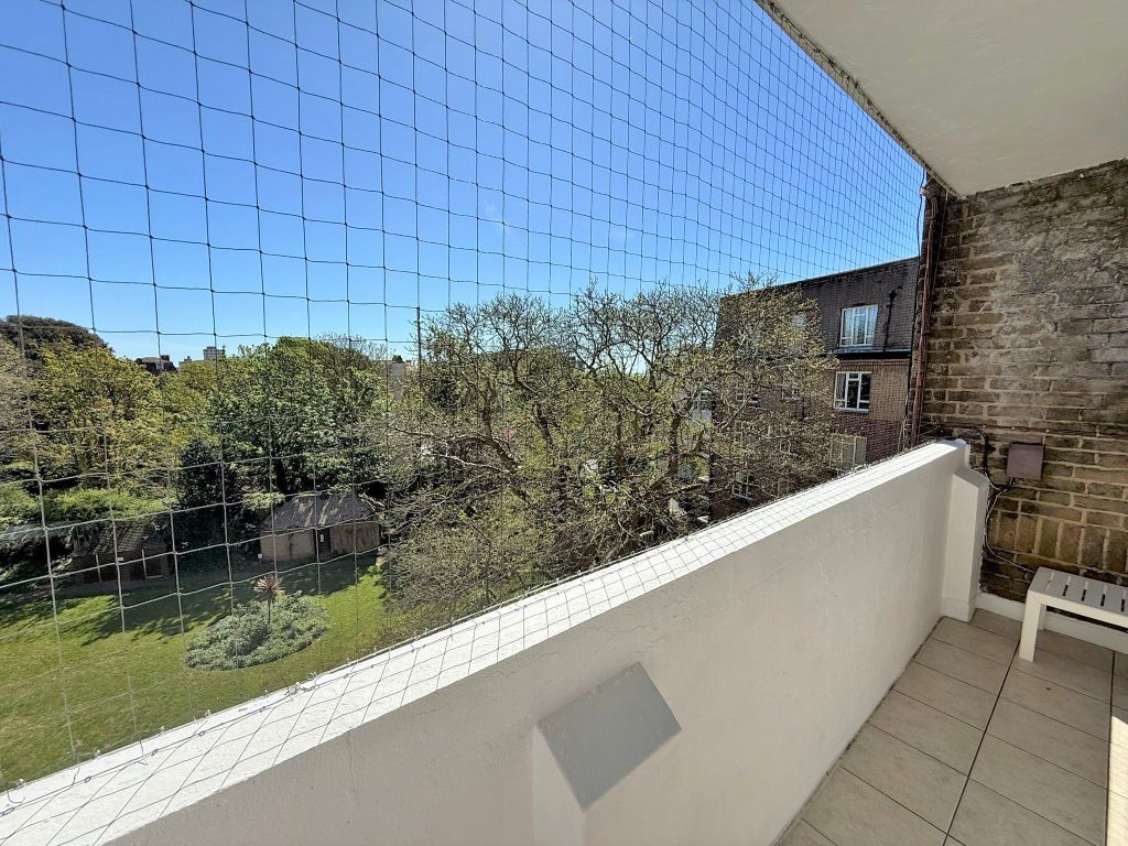 Property photo 2 of 16 6