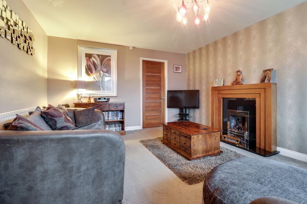 Property photo 2 of 16 Img_2742-Img_2744