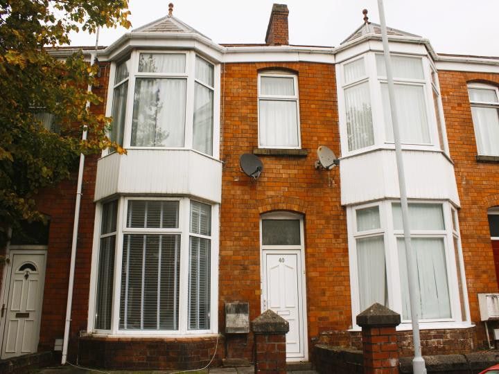 Property photo 1 of 9