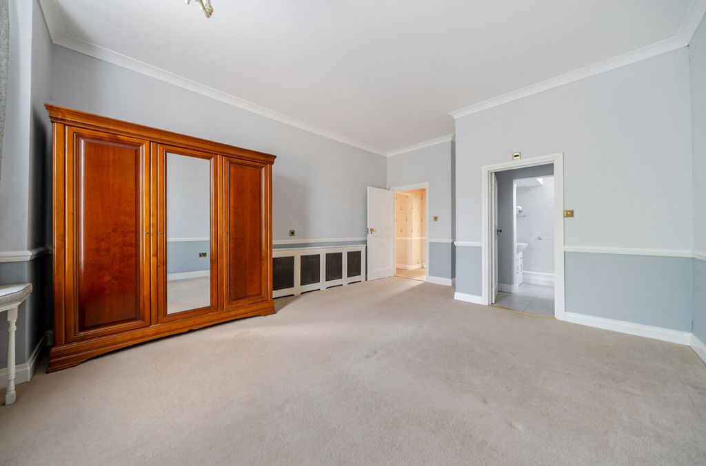 Additional image 22 of 2 bed flat for saleWilderness Road, Chislehurst, Kent BR7
