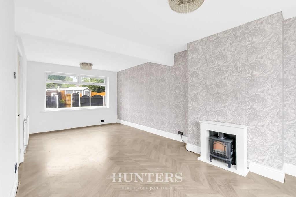 Property photo 3 of 19 Acresfield Road (3).Jpg
