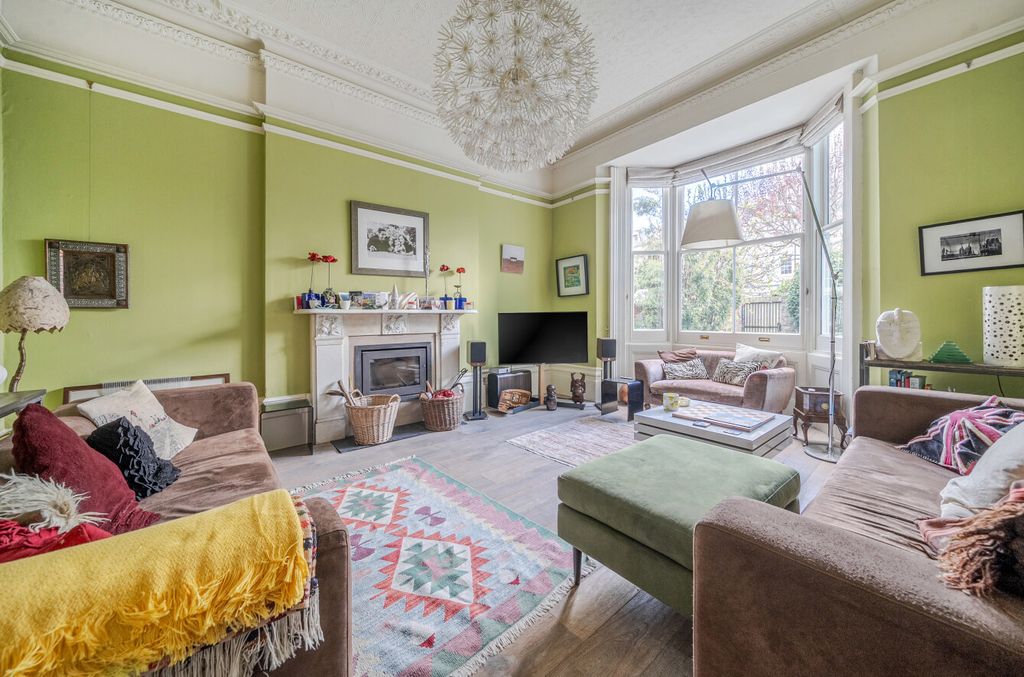 Property photo 2 of 19 Picture 2