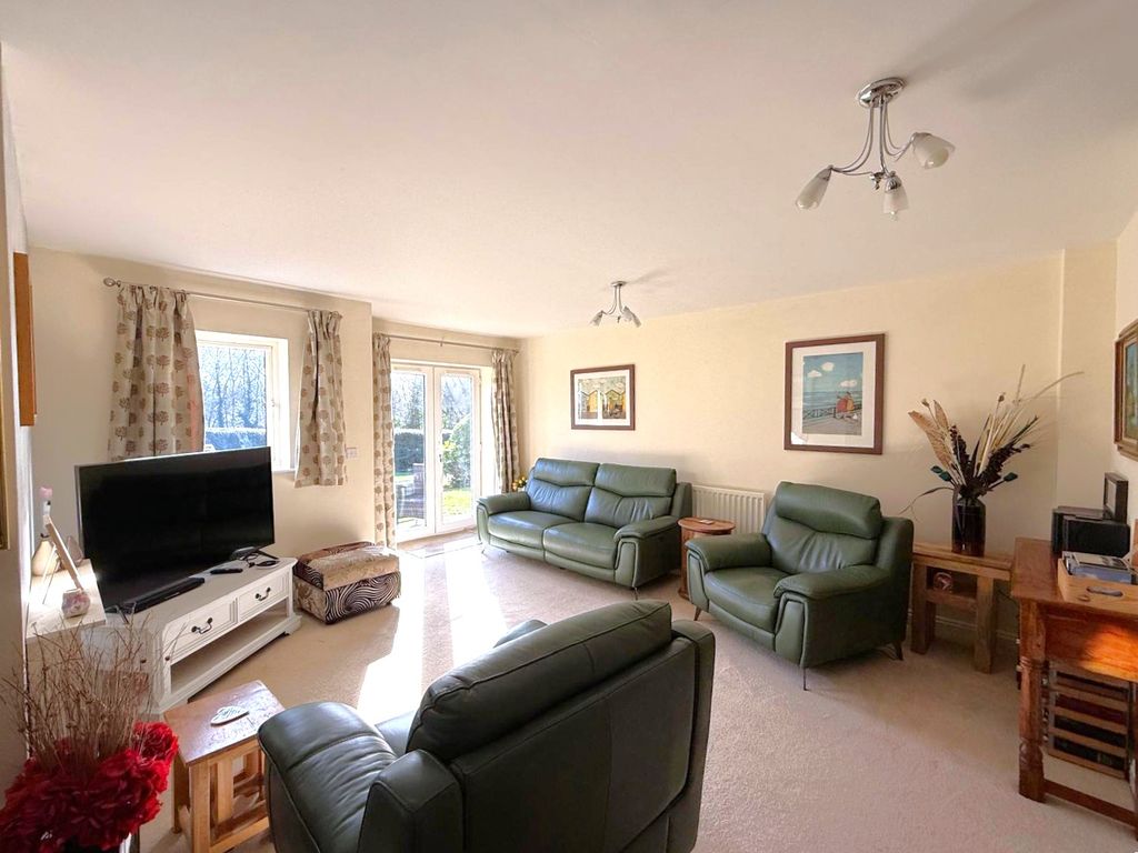 Property photo 3 of 20 Photo 4