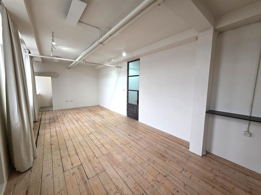 Property photo 3 of 11 N3.Jpg