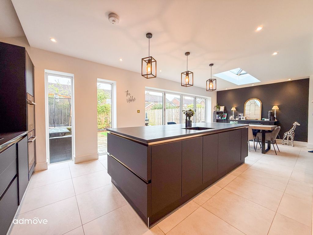 Property photo 2 of 33