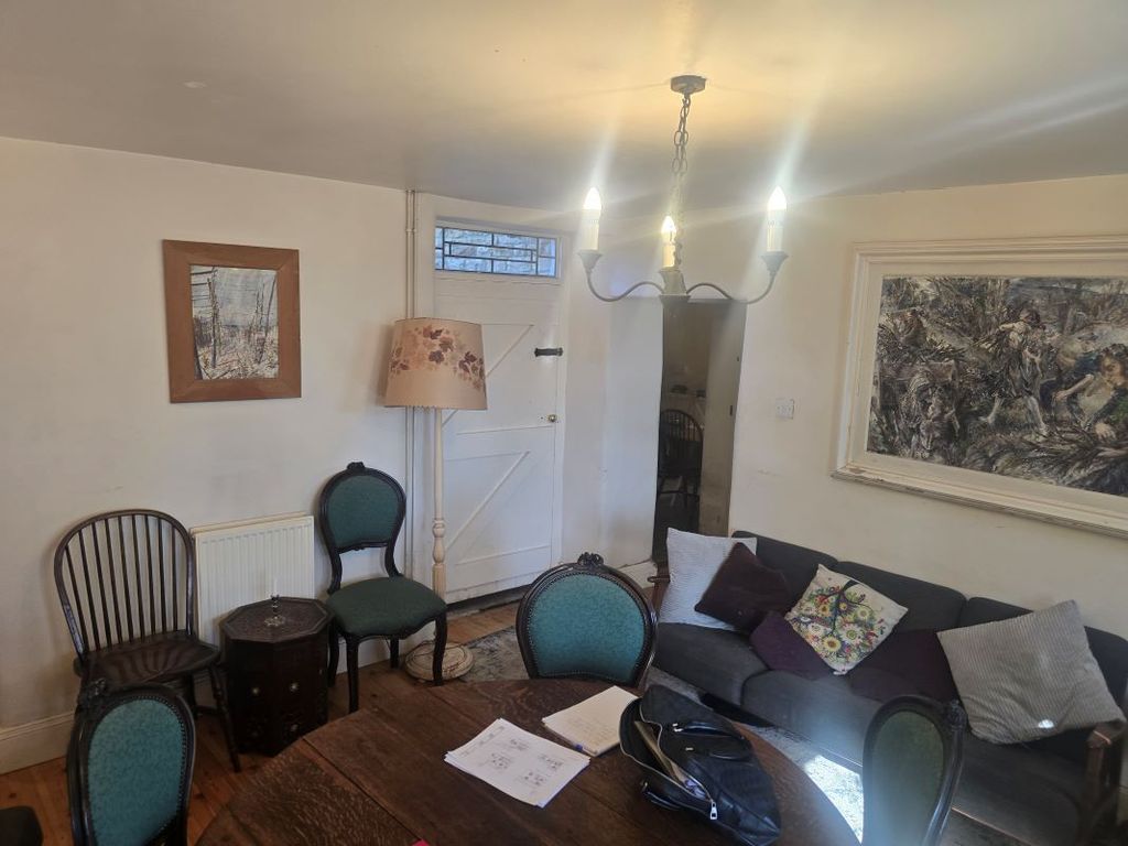 Property photo 3 of 42