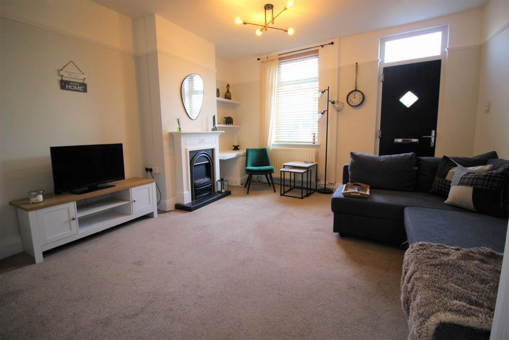 Property photo 2 of 13