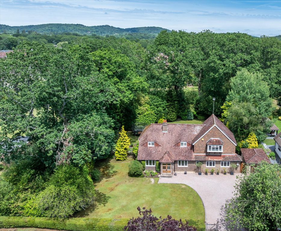 Property photo 2 of 19 Image
