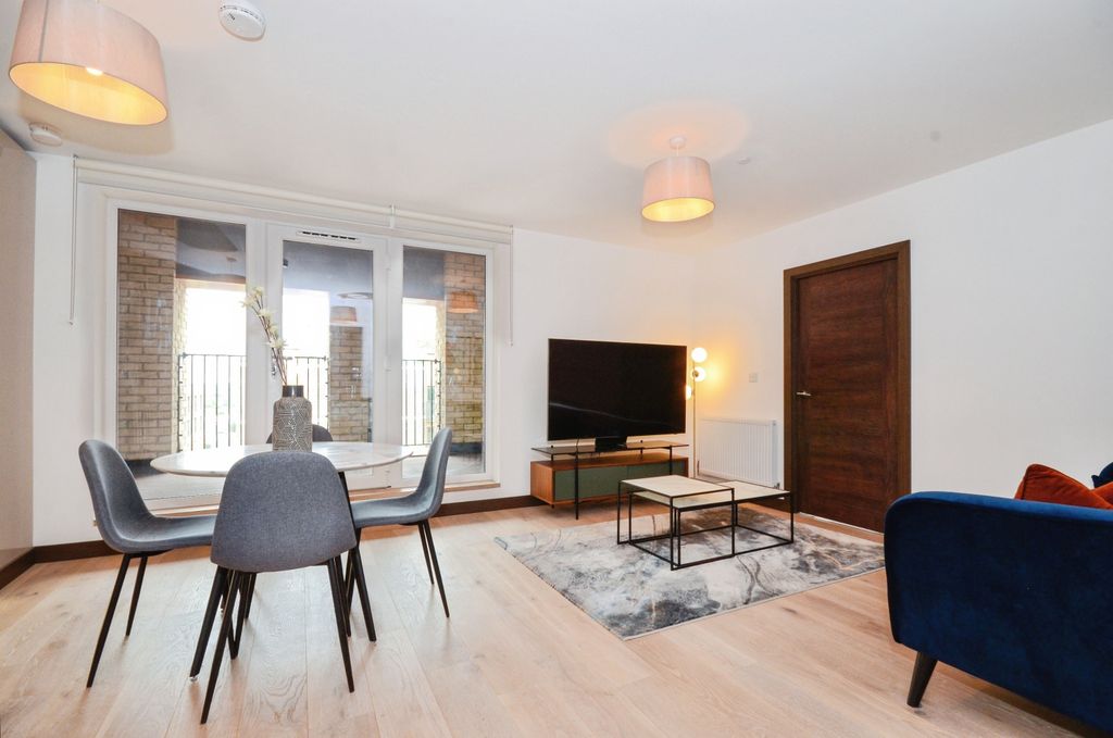 Property photo 3 of 12 Dsc_4346