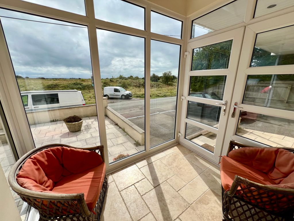 Property photo 3 of 19 Entrance Cf33 Avenue