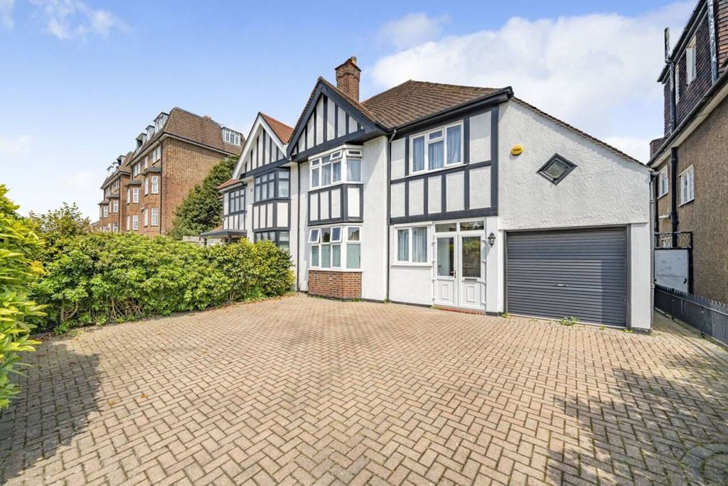 Property photo 2 of 3