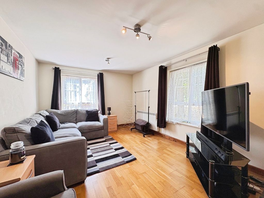 Property photo 2 of 8 Pbox-Img.Jpg