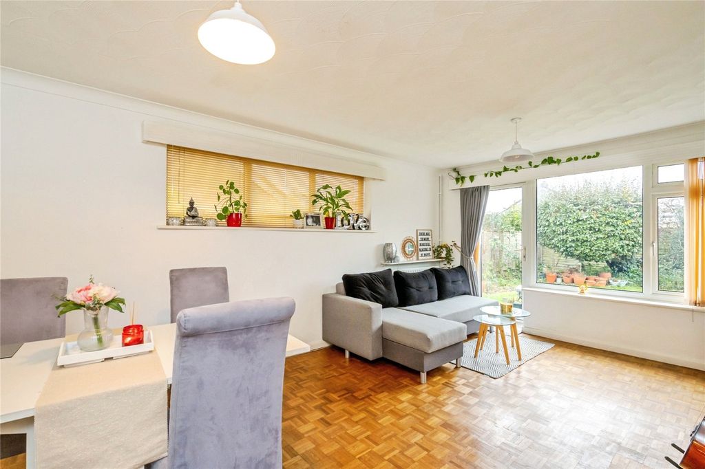 Property photo 2 of 21 Picture No. 13