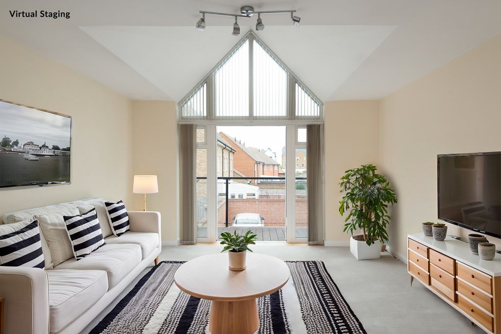Property photo 1 of 11 4162103