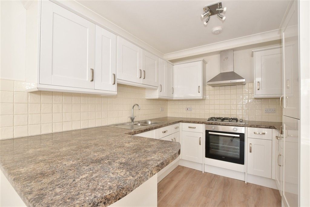 Property photo 3 of 14 Kitchen