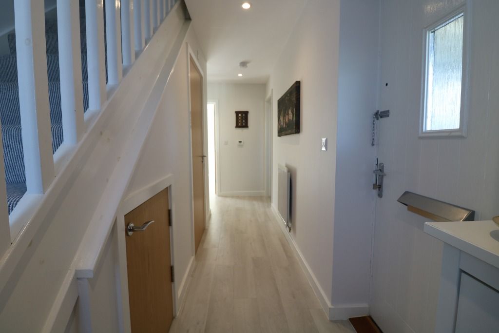 Property photo 3 of 27